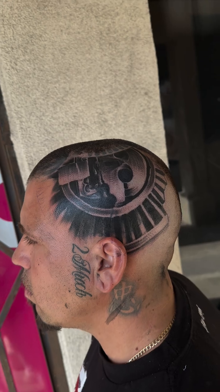 Tattoo by @gallo.inkz — black_and_grey, realism