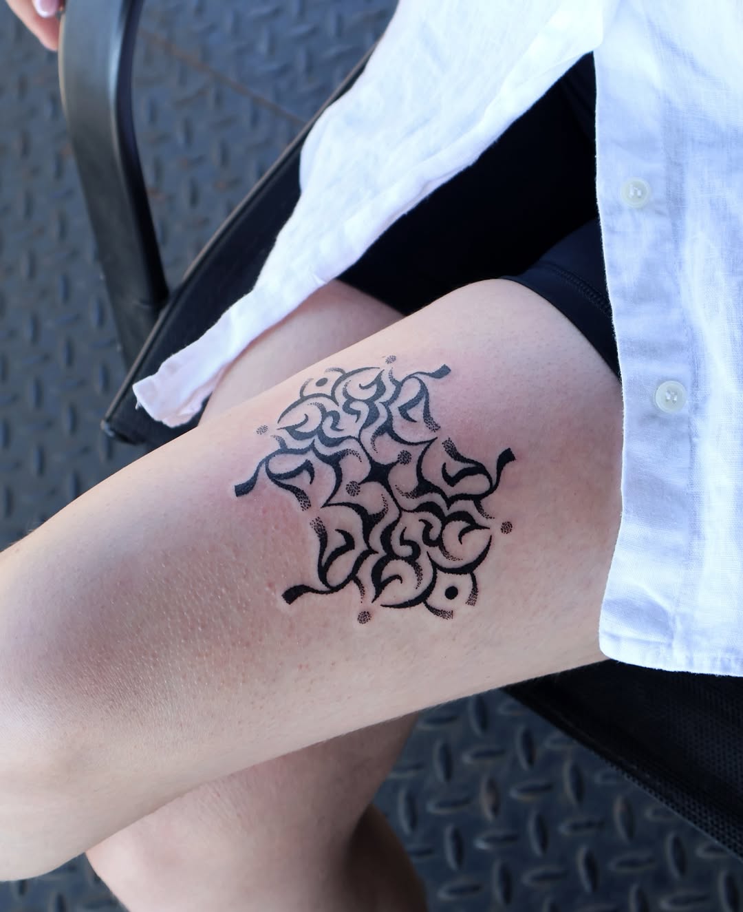 Tattoo by @ladybao.tattoo โ geometric, dotwork