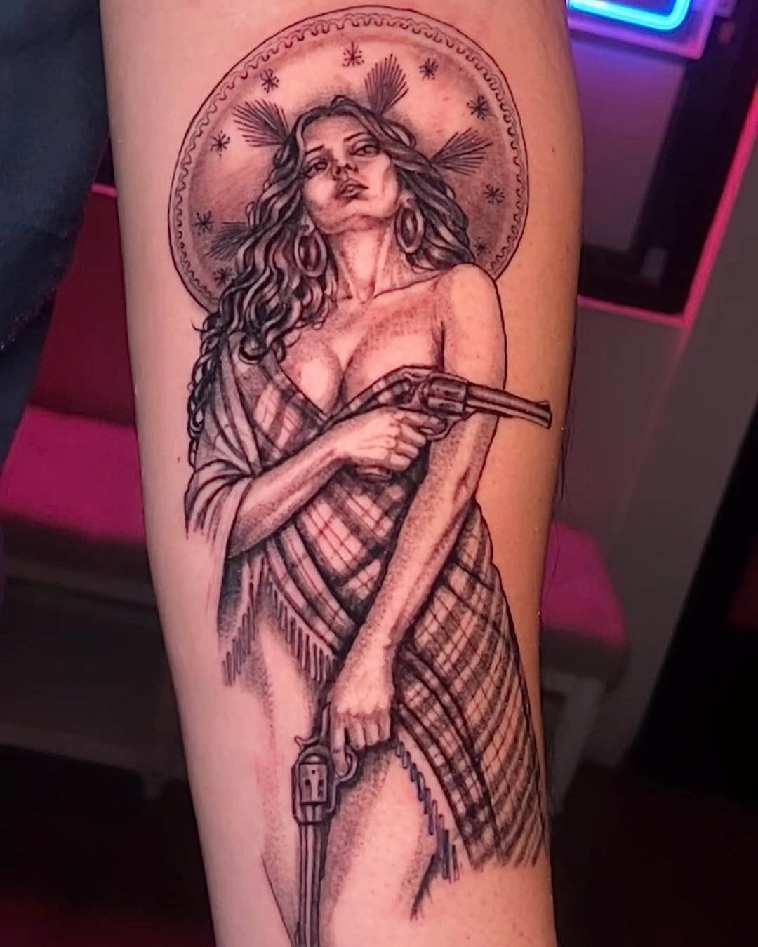 Tattoo by @chatos_tinta — black_and_grey