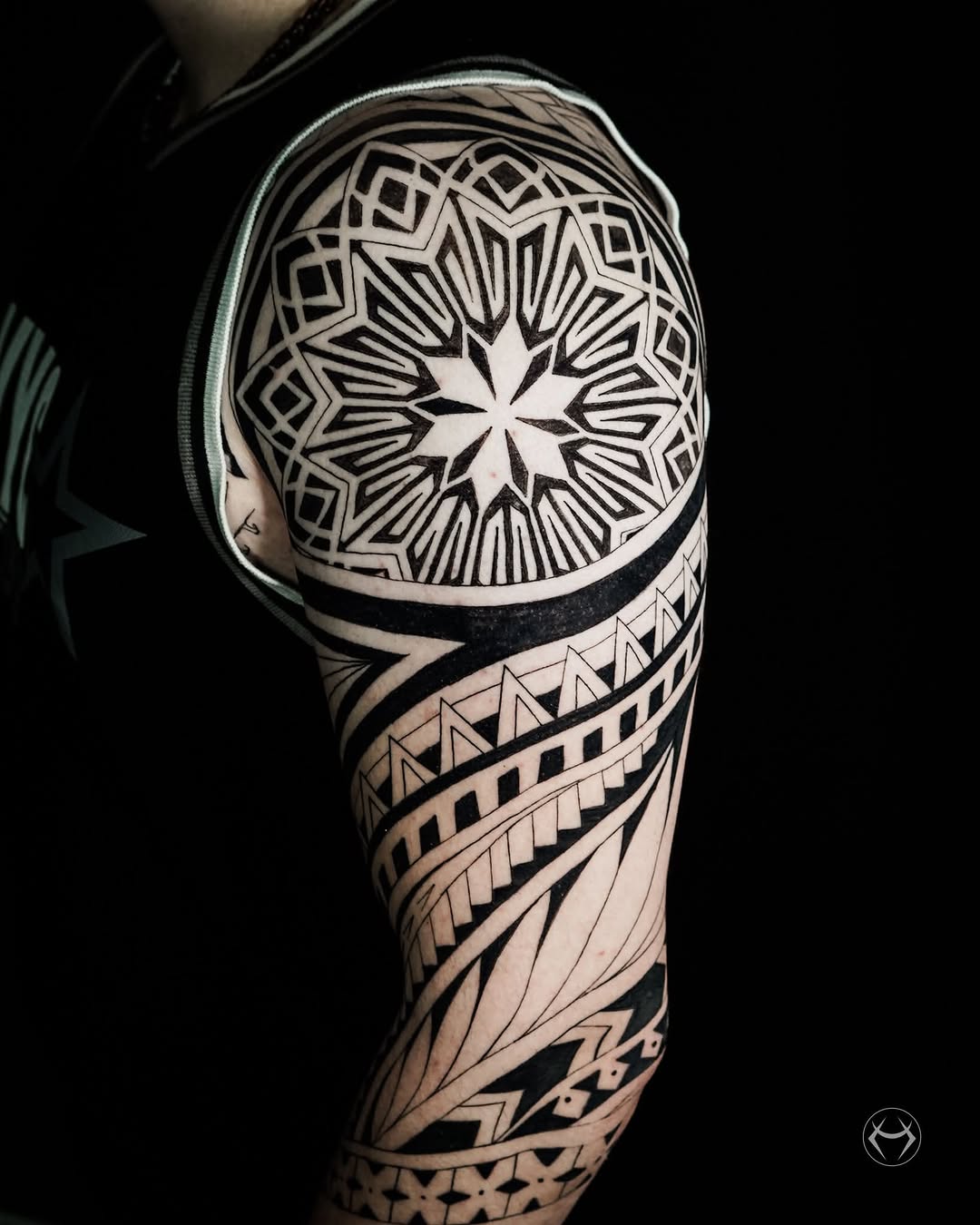 Tattoo by @malisarsilmaz — geometric, blackwork