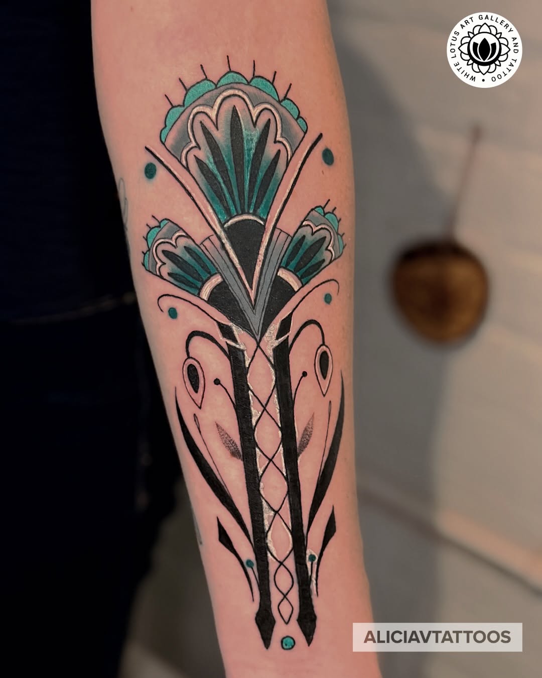 Tattoo by @aliciavtattoos — geometric