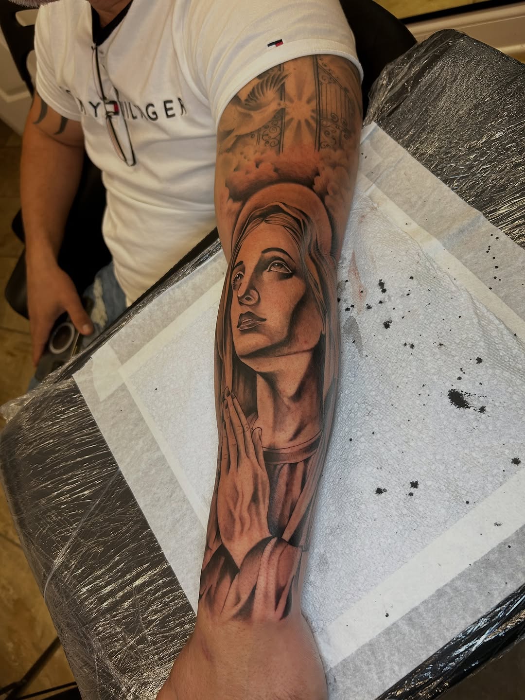 Tattoo by @deniscastrotattoo — realism, black_and_grey