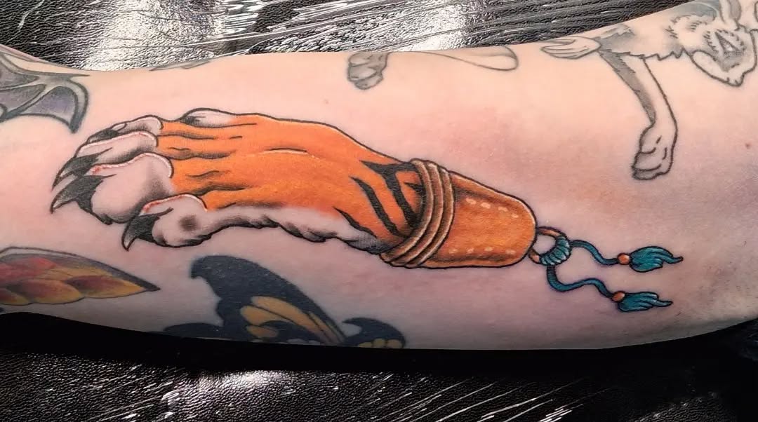 Tattoo by @tattoodaveatlivingcanvastattoo — american_traditional, illustrative
