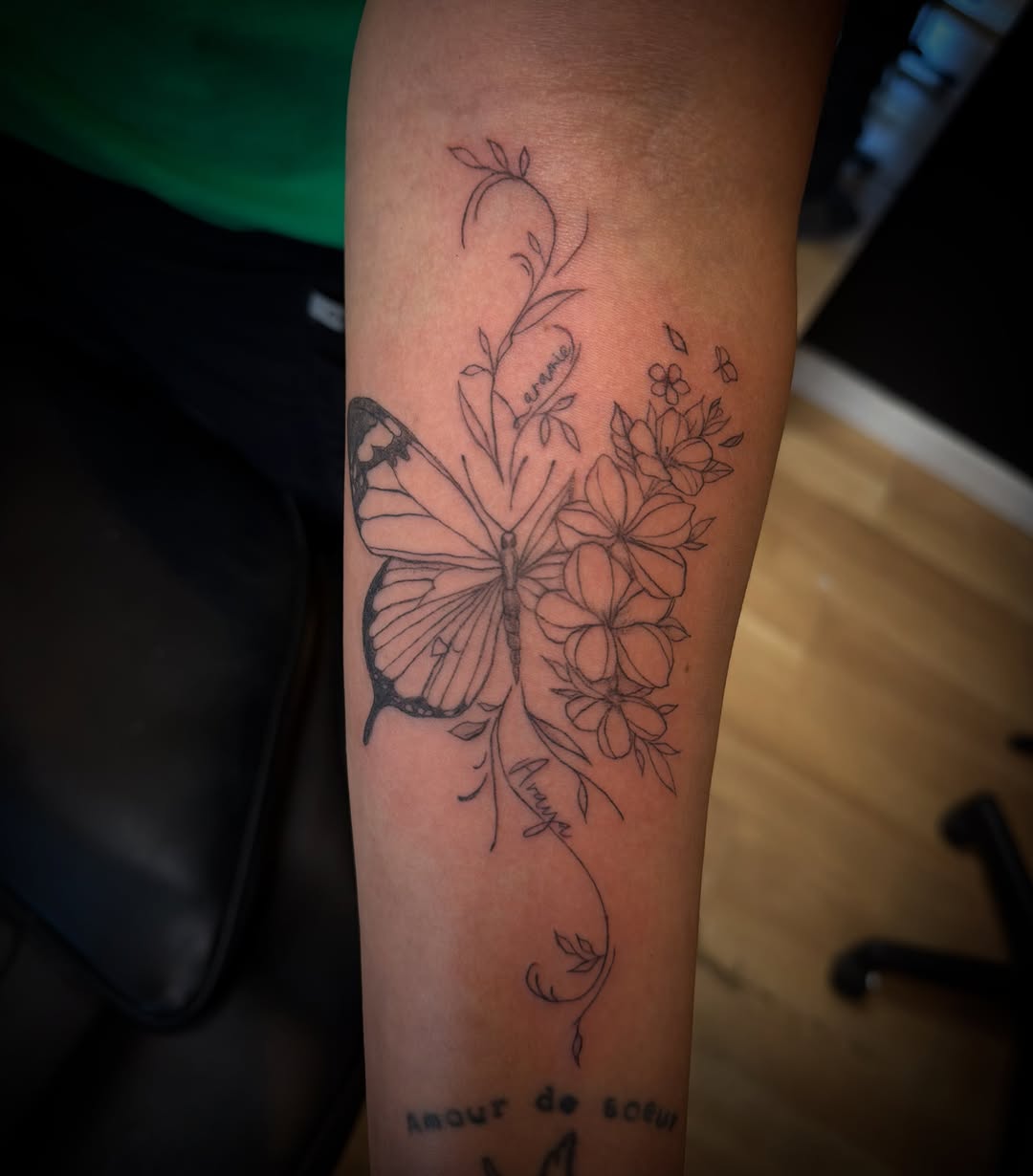 Tattoo by @tolzinink — fine_line