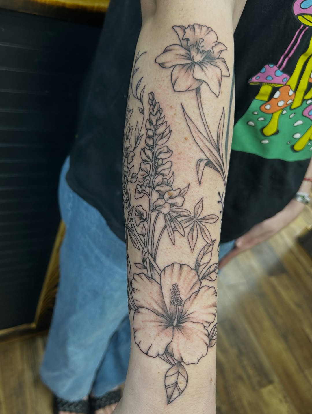 Tattoo by @galacticpasta โ black_and_grey
