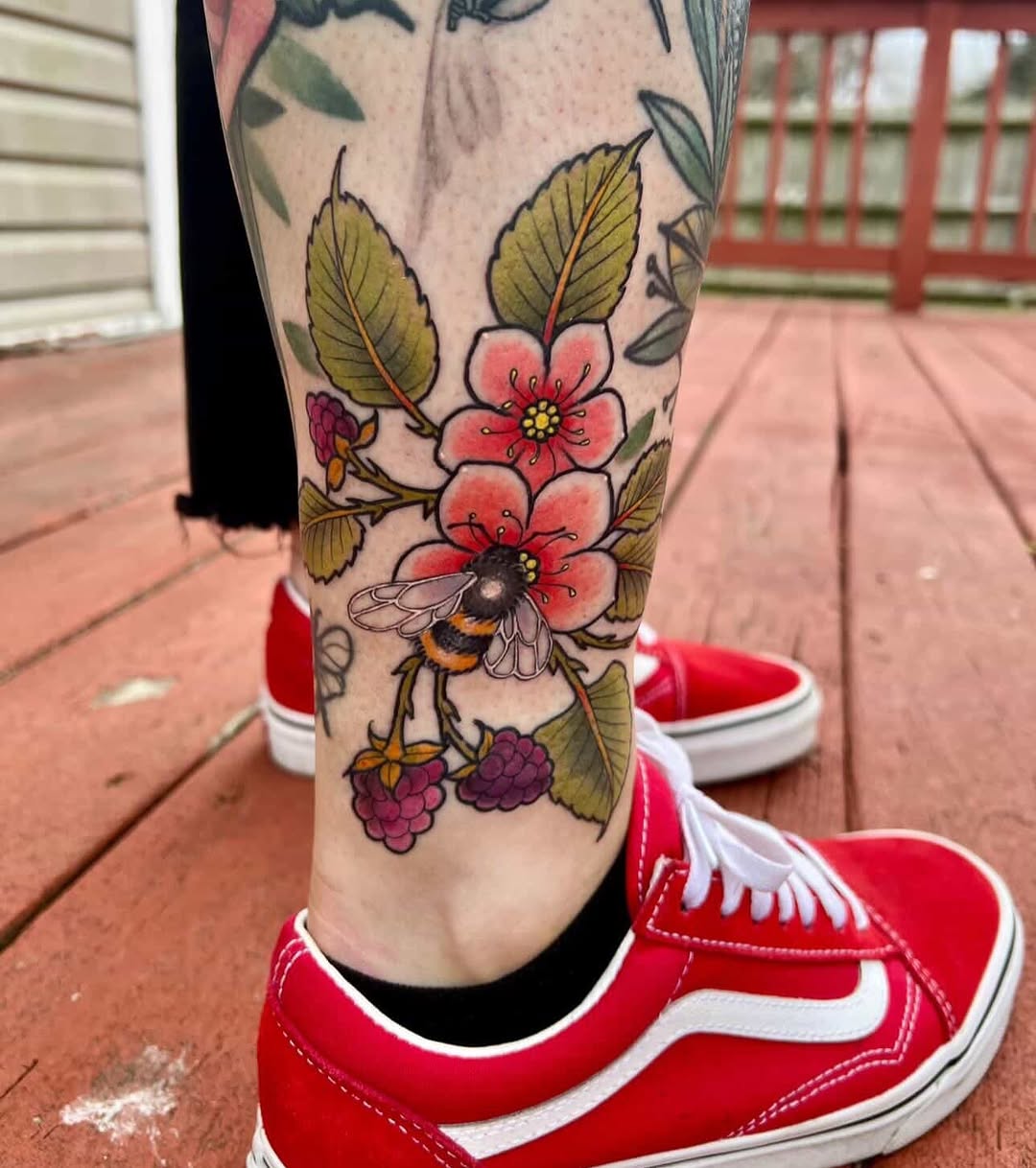 Tattoo by @tattoosbydarci โ american_traditional