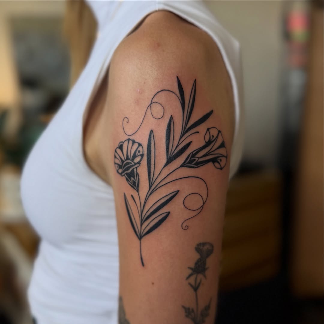 Tattoo by @leahearltattoo — blackwork