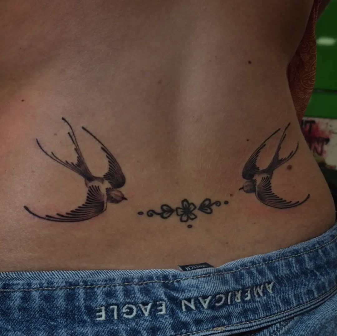 Tattoo by @_lydiathetattoolady — fine_line
