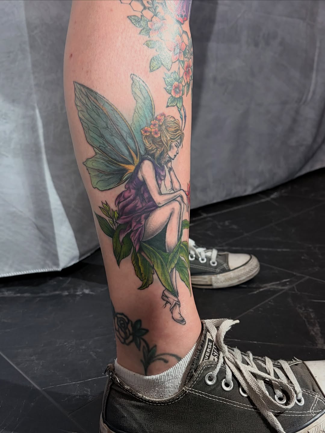 Tattoo by @leaves_.art — illustrative, watercolor