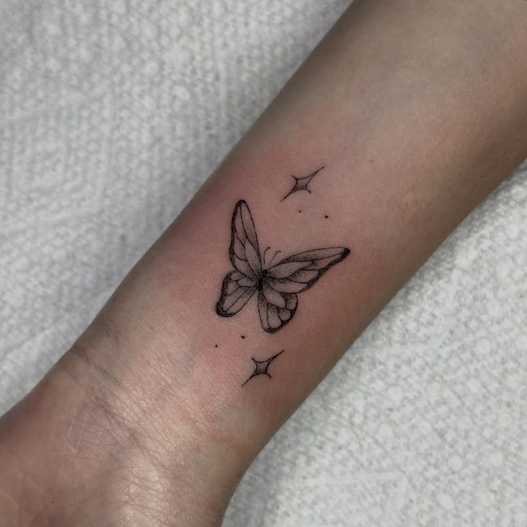 Tattoo by @mrschloeestrada — fine_line