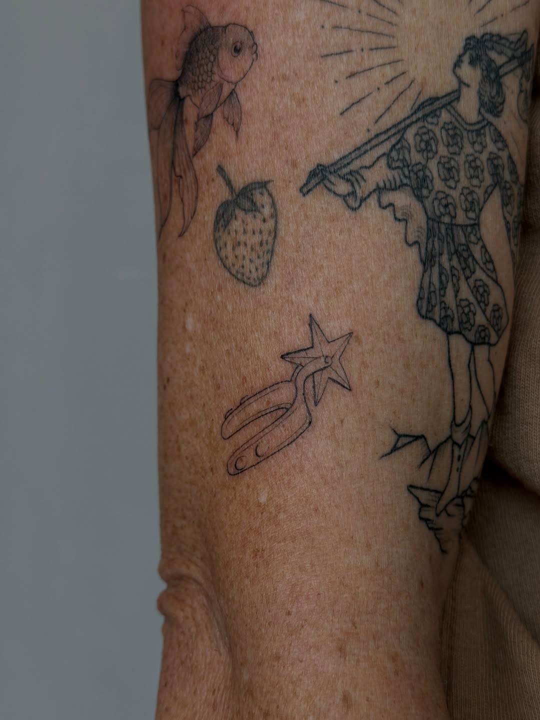 Tattoo by @andyoutattoo — illustrative, fine_line