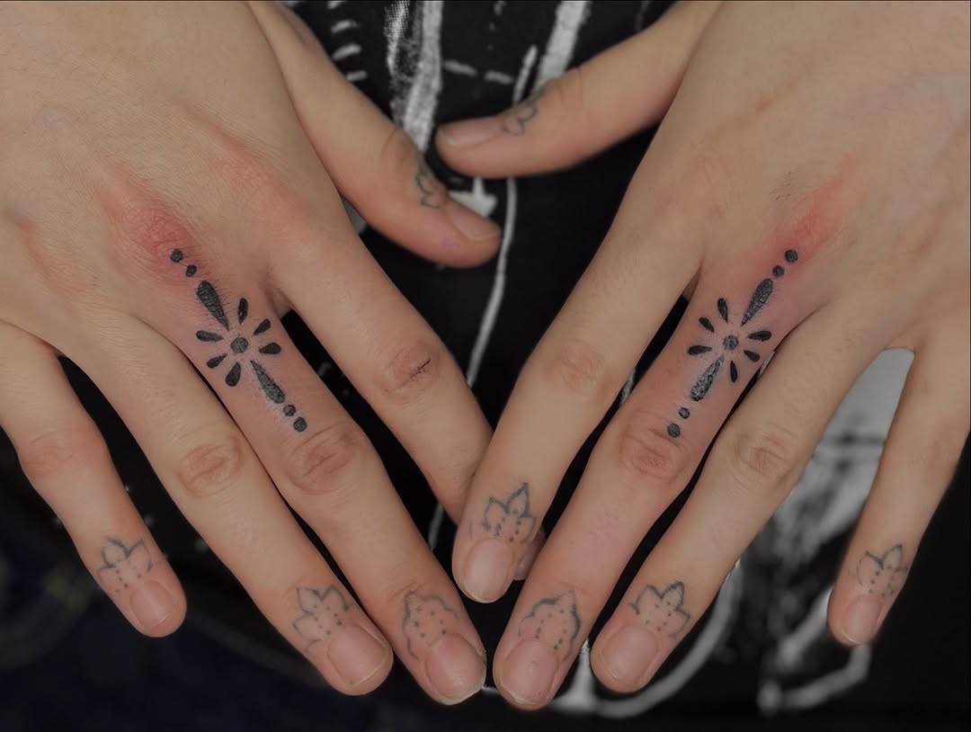 Tattoo by @choriizho — fine_line, geometric