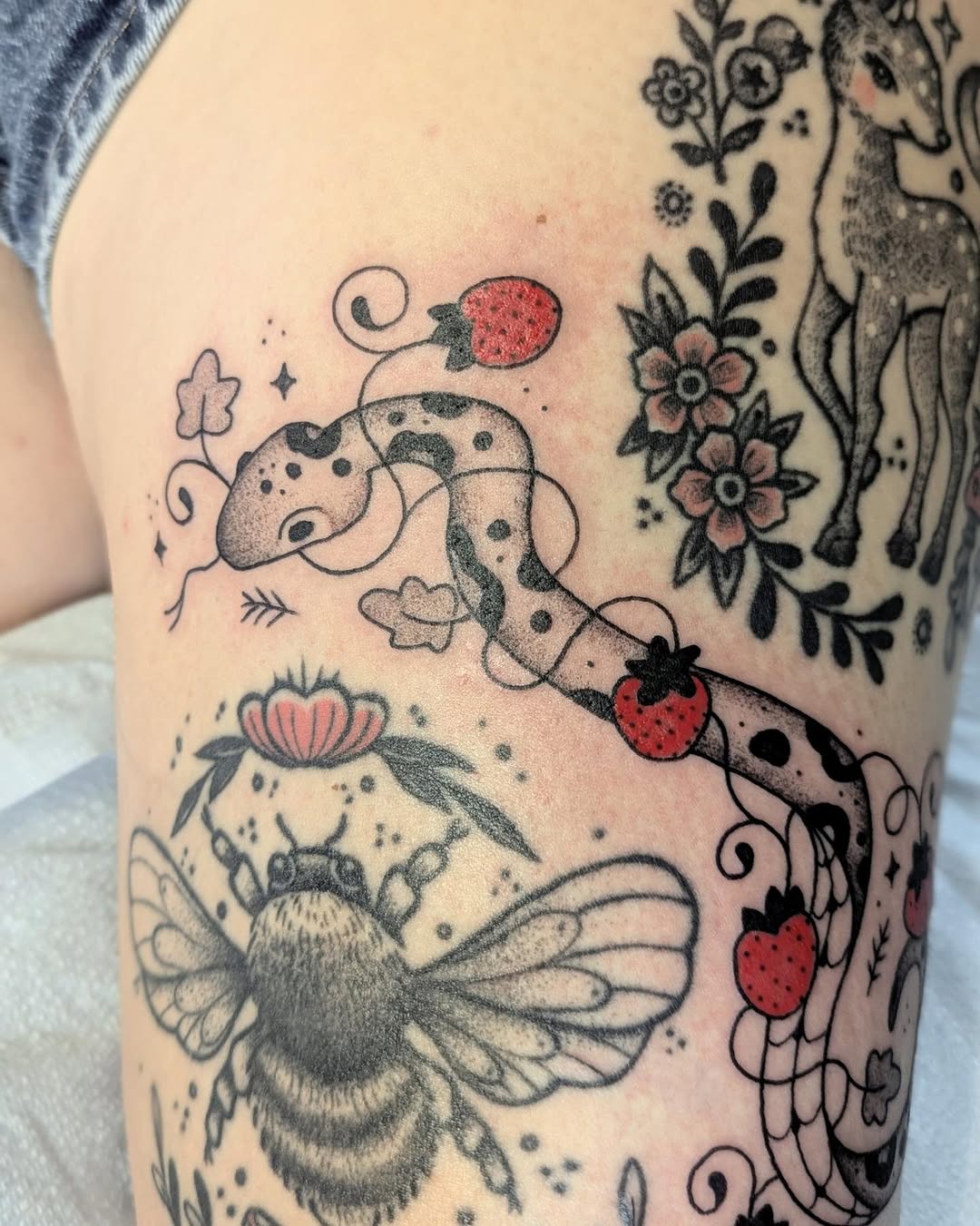Tattoo by @daniturkeysammie — dotwork