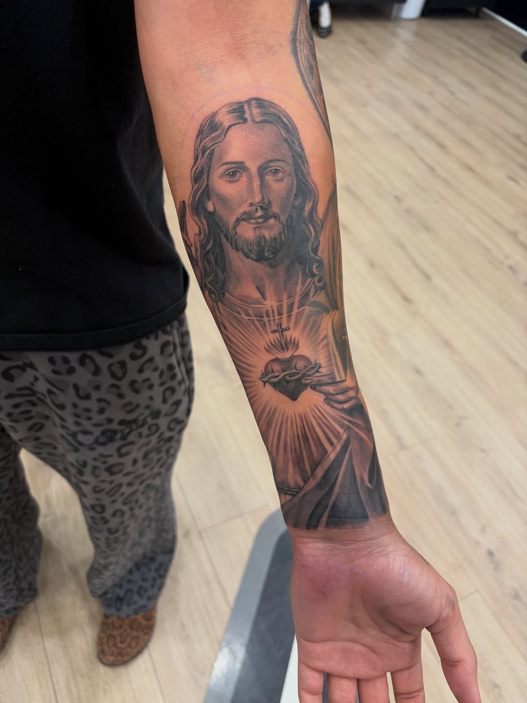 Tattoo by @lvp_arte — realism, black_and_grey