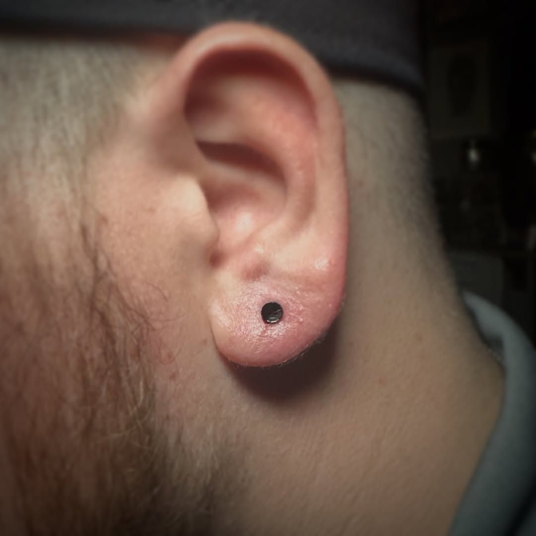 Tattoo by @elizabethseclectictattoos — minimalist