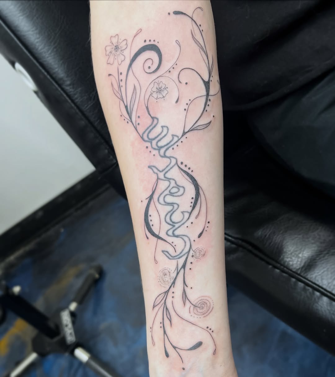 Tattoo by @sidryantattoo โ fine_line