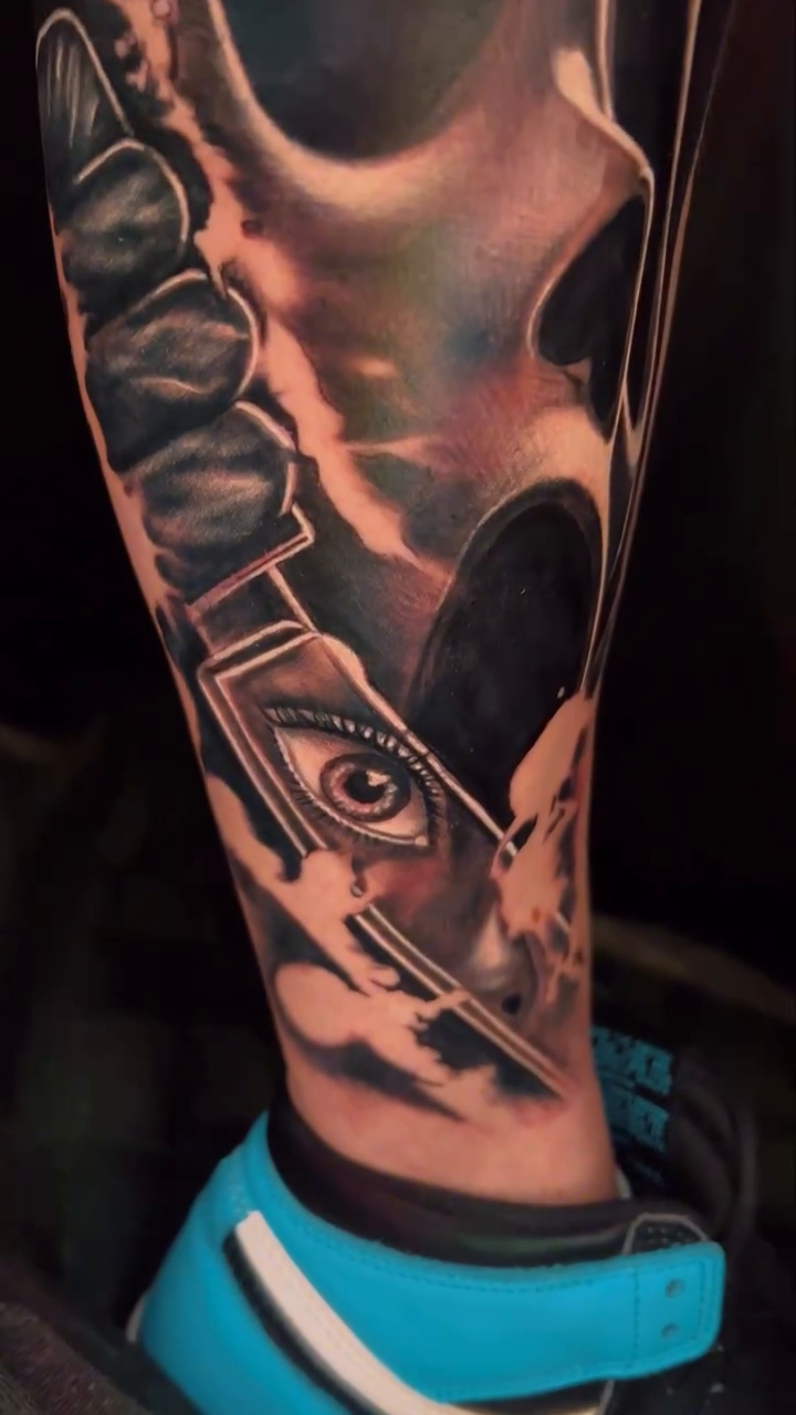 Tattoo by @davehatelovetattoo — black_and_grey, realism