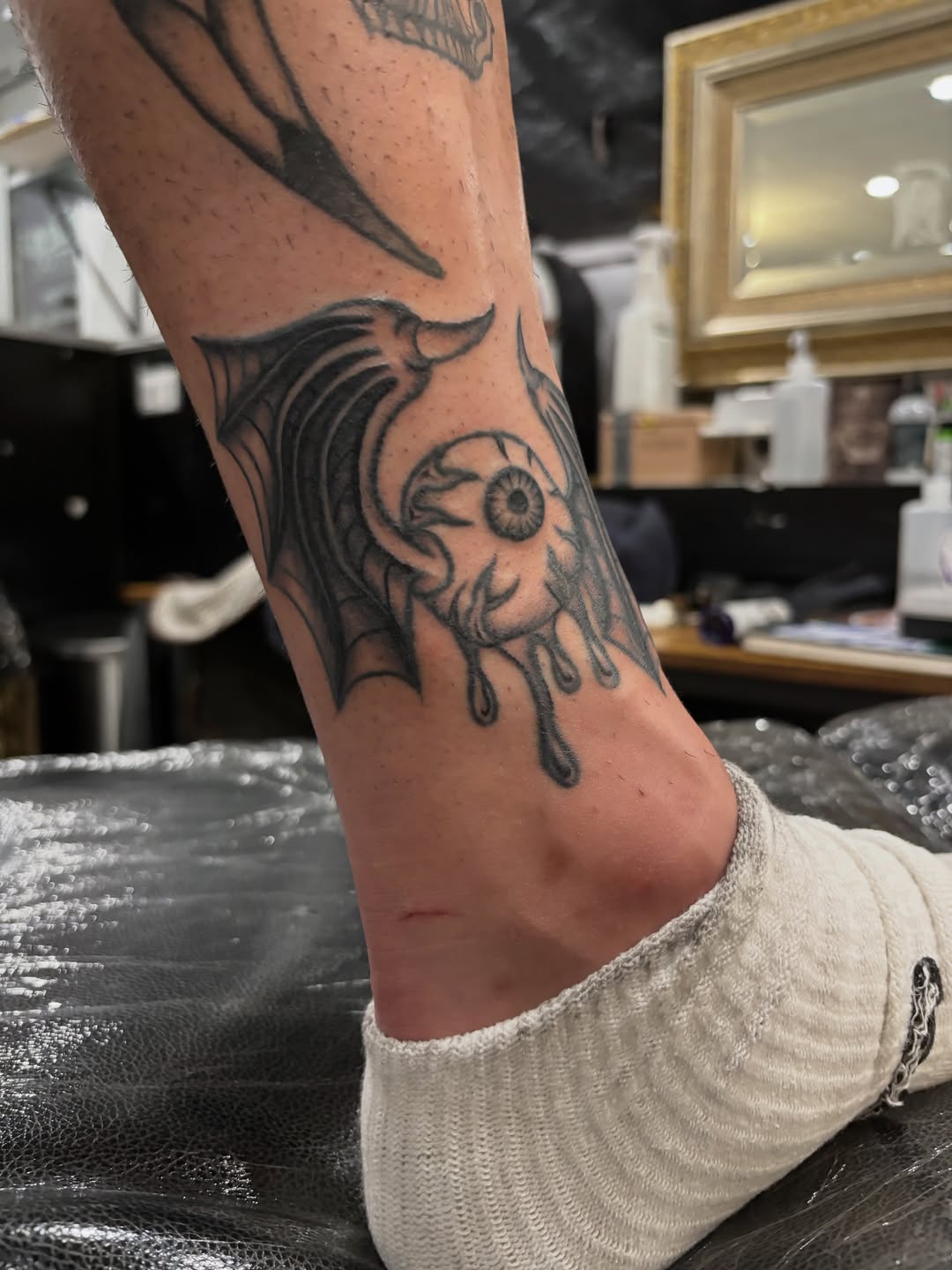 Tattoo by @miklo_tatuajes β blackwork