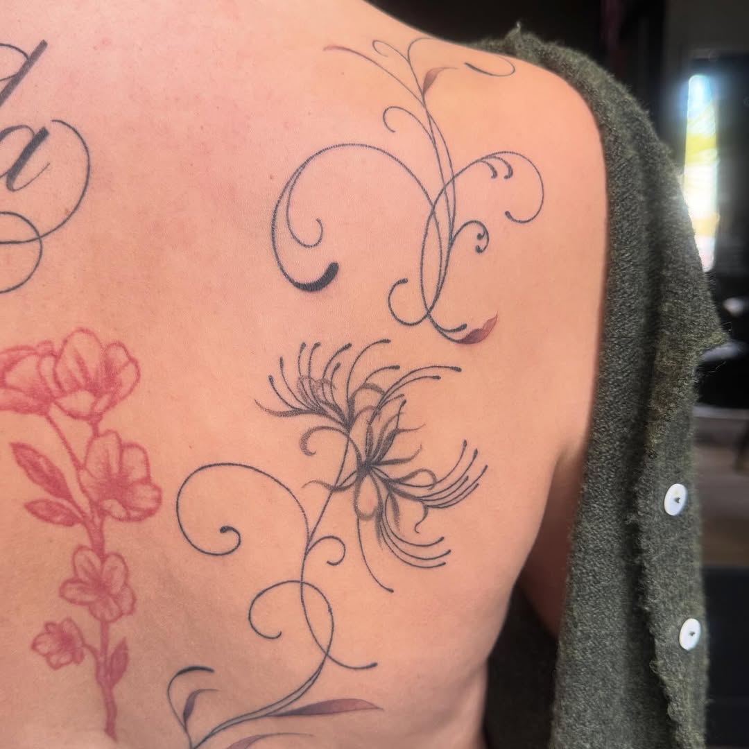 Tattoo by @mikailastattoos — fine_line