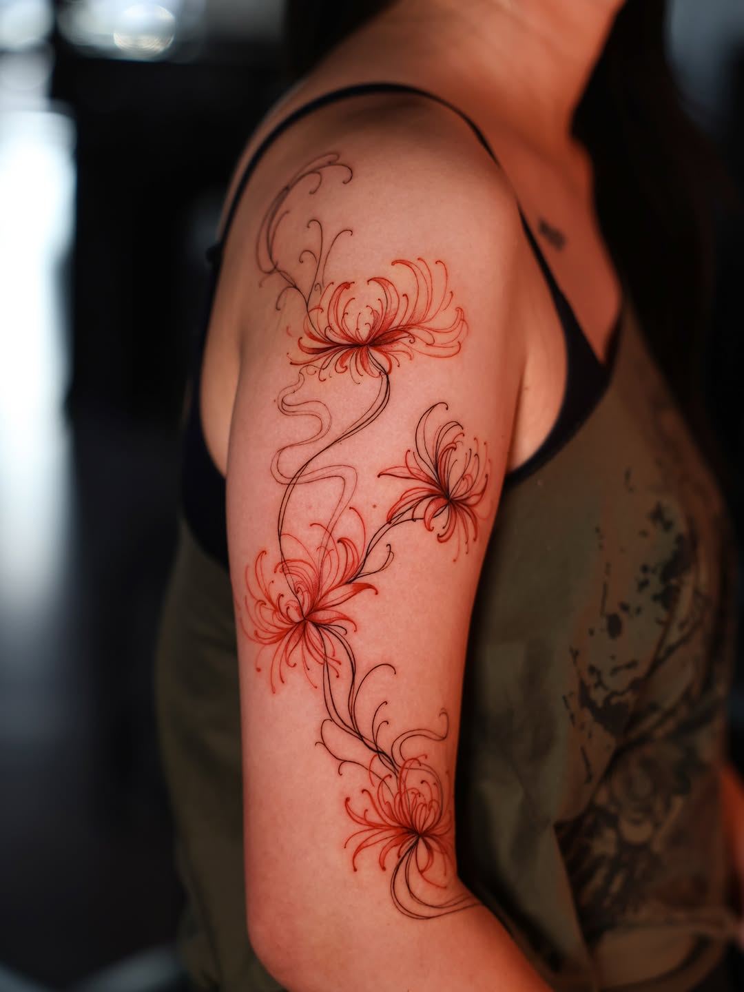 Tattoo by @annakarelina.tattoo — fine_line, realism