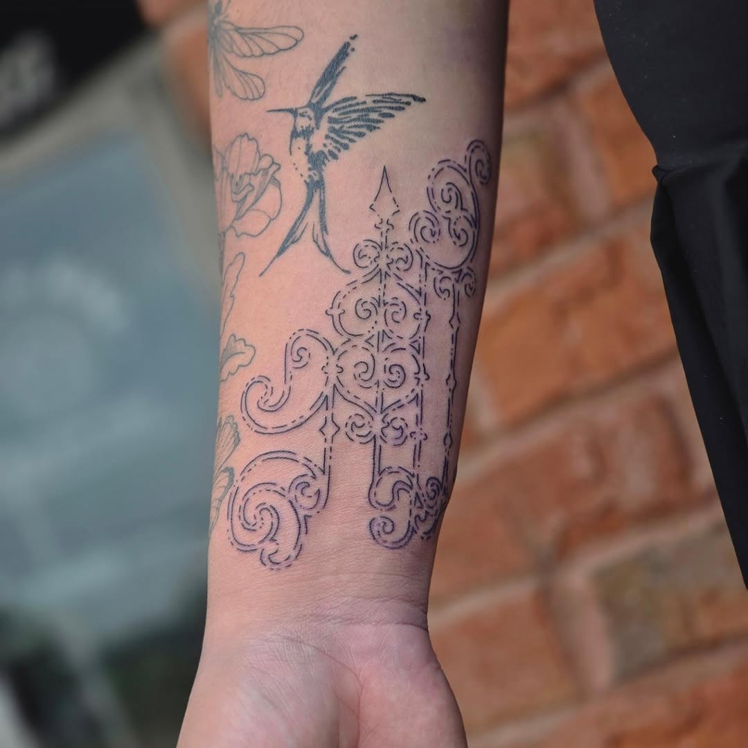 Tattoo by @mimmsytattoo — fine_line, ornamental