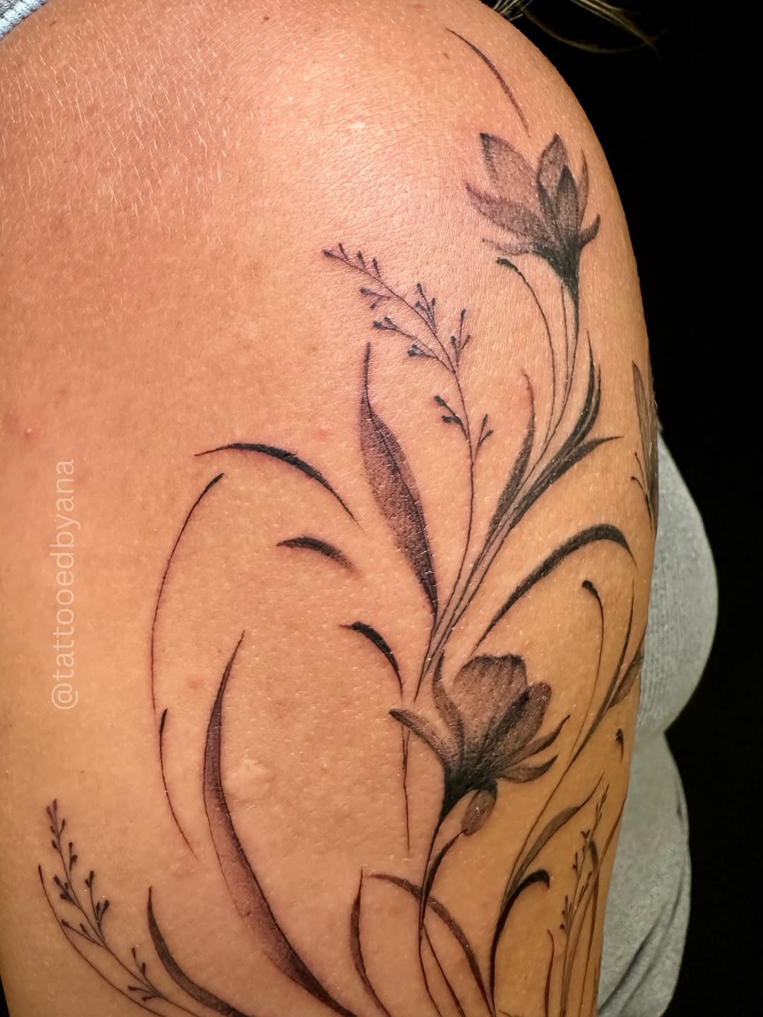 Tattoo by @tattooedbyana — fine_line