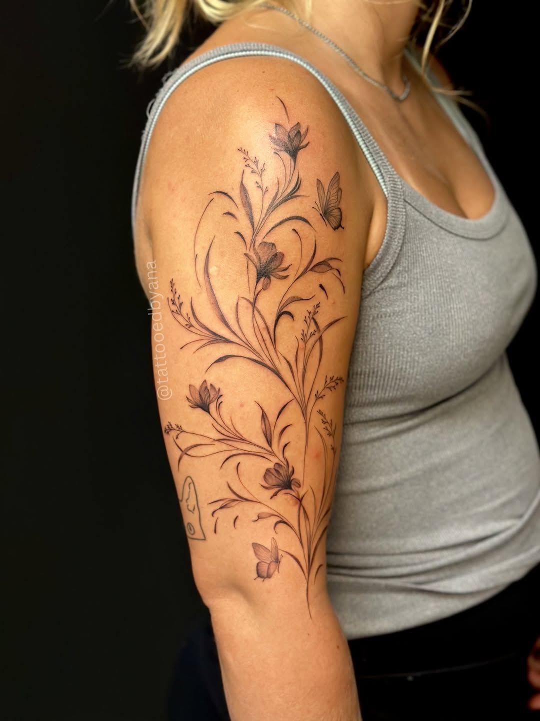Tattoo by @tattooedbyana — fine_line