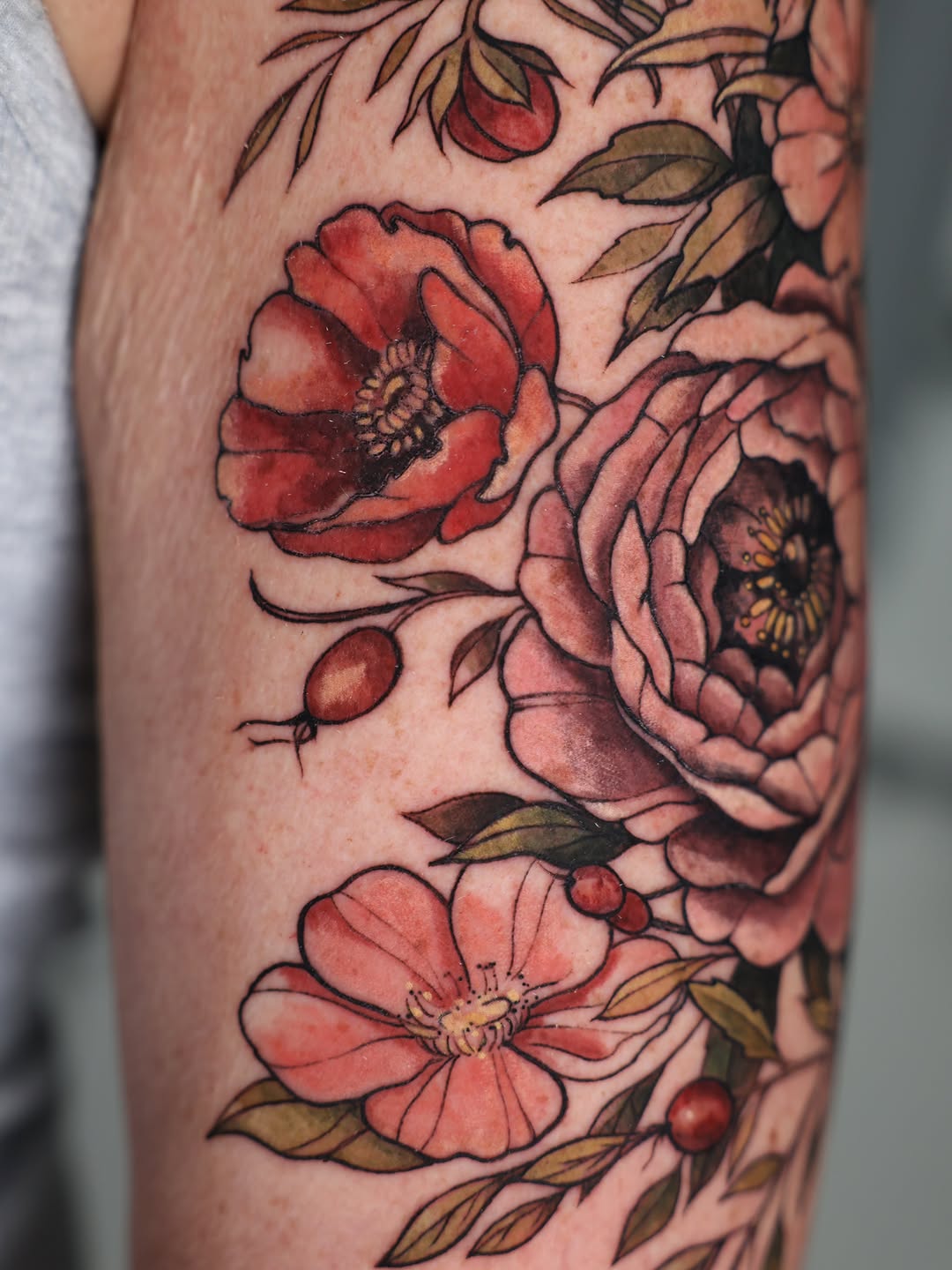 Tattoo by @annakarelina.tattoo — watercolor, realism