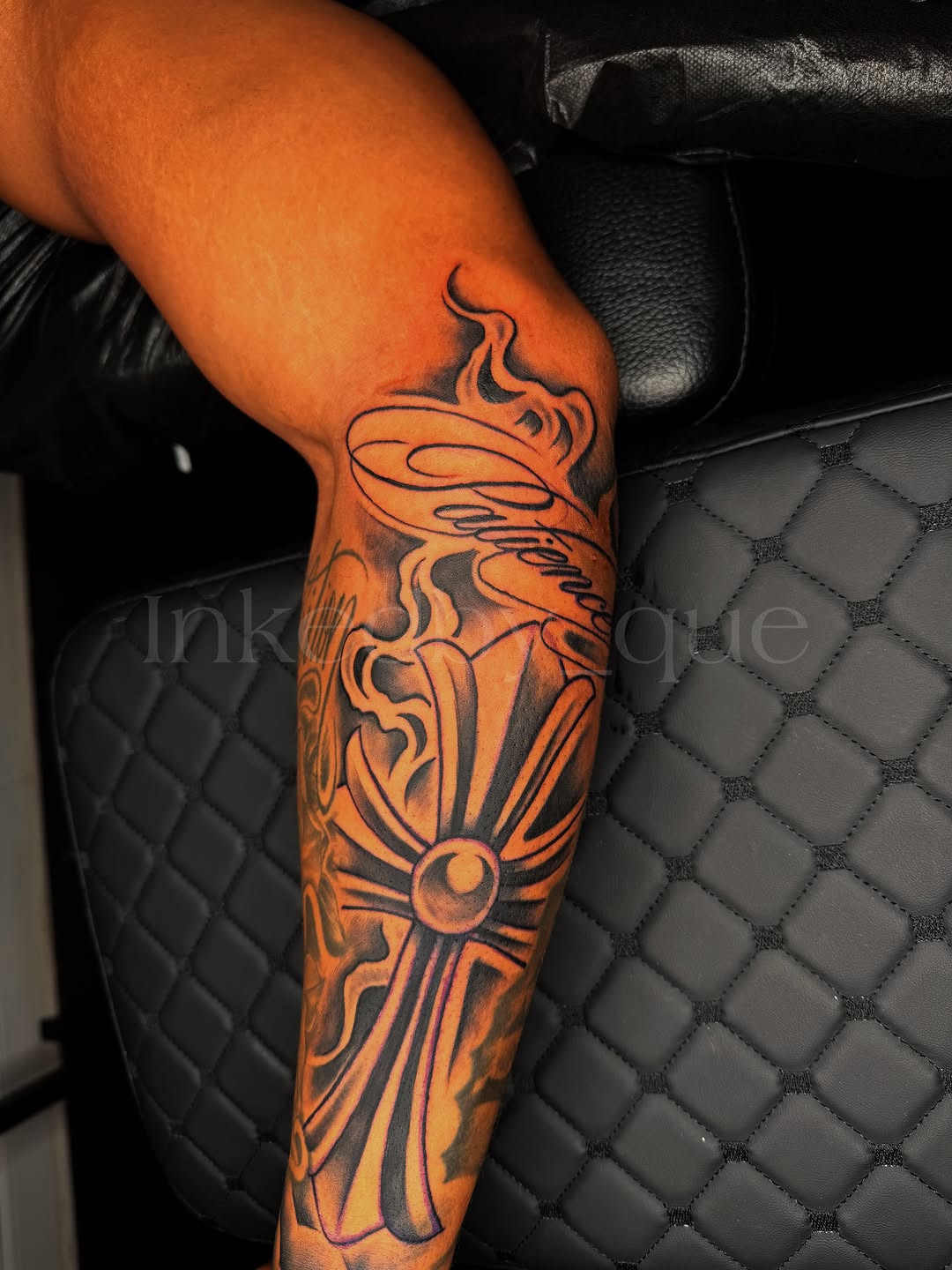 Tattoo by @inkedby_que — blackwork, lettering_script