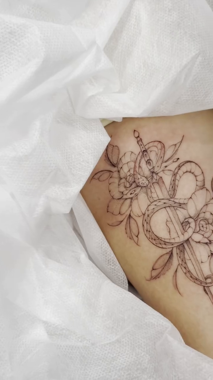 Tattoo by @vero.nika.tattoo β fine_line, illustrative