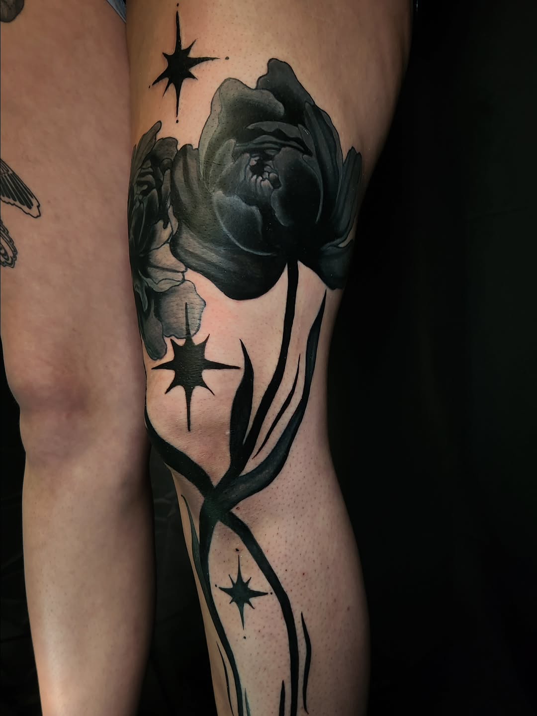 Tattoo by @grimsolaire_tattoos โ blackwork