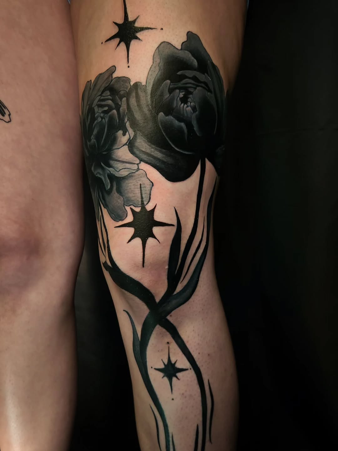 Tattoo by @grimsolaire_tattoos โ black_and_grey