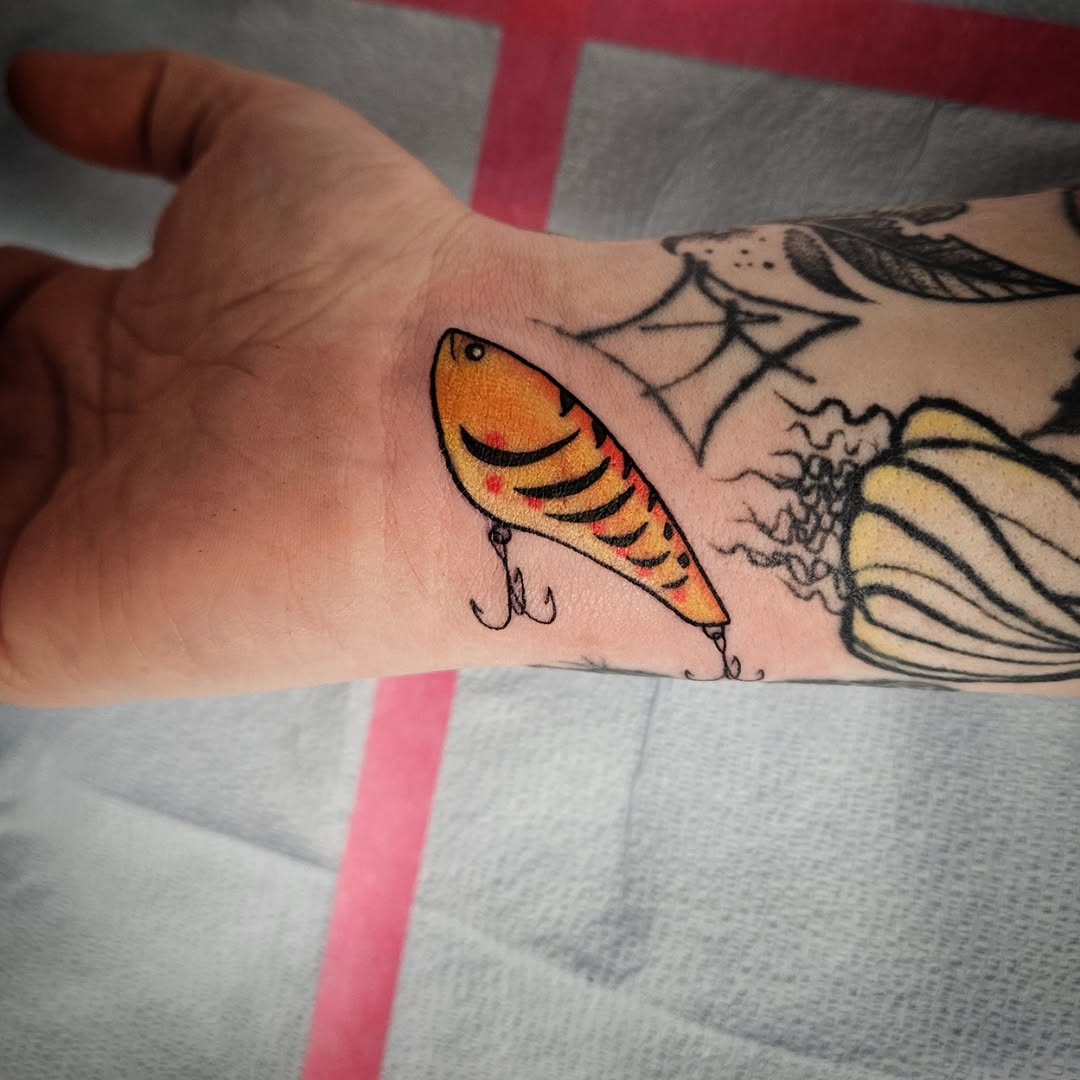 Tattoo by @hamilexis.art — american_traditional