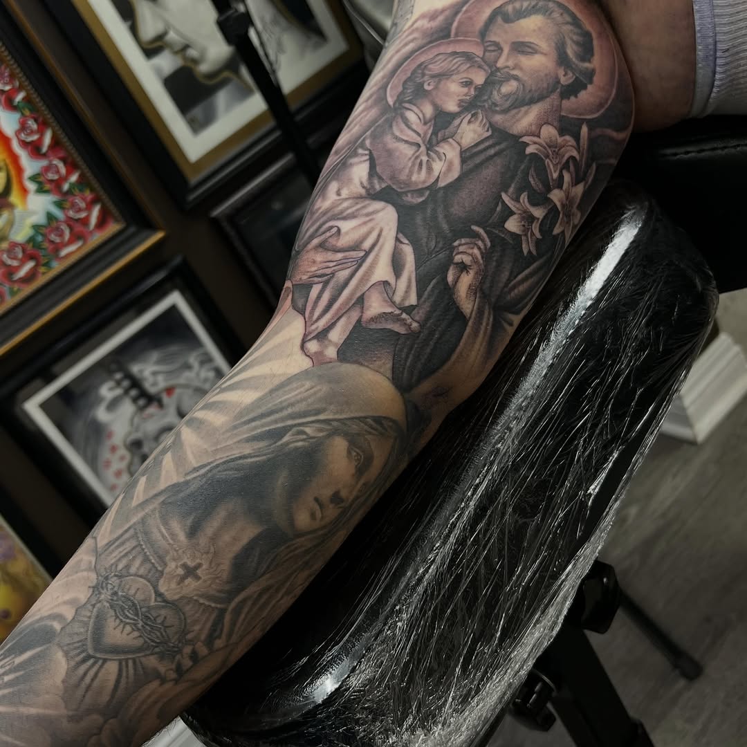 Tattoo by @niz_carrillo — realism, black_and_grey