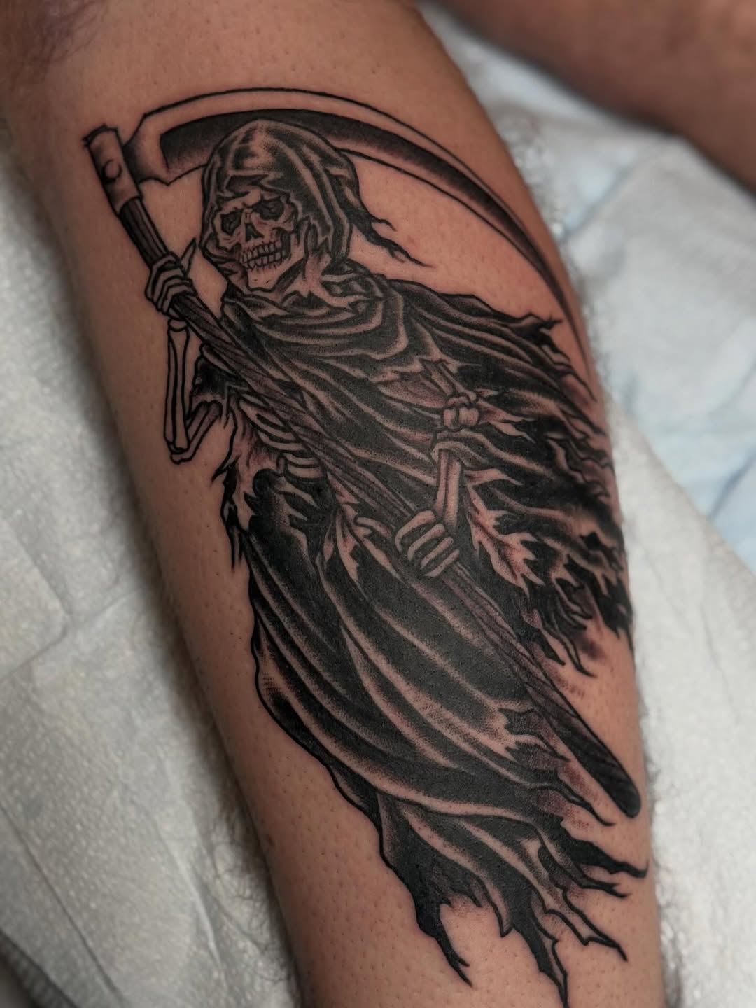 Tattoo by @rosskjones — black_and_grey, illustrative