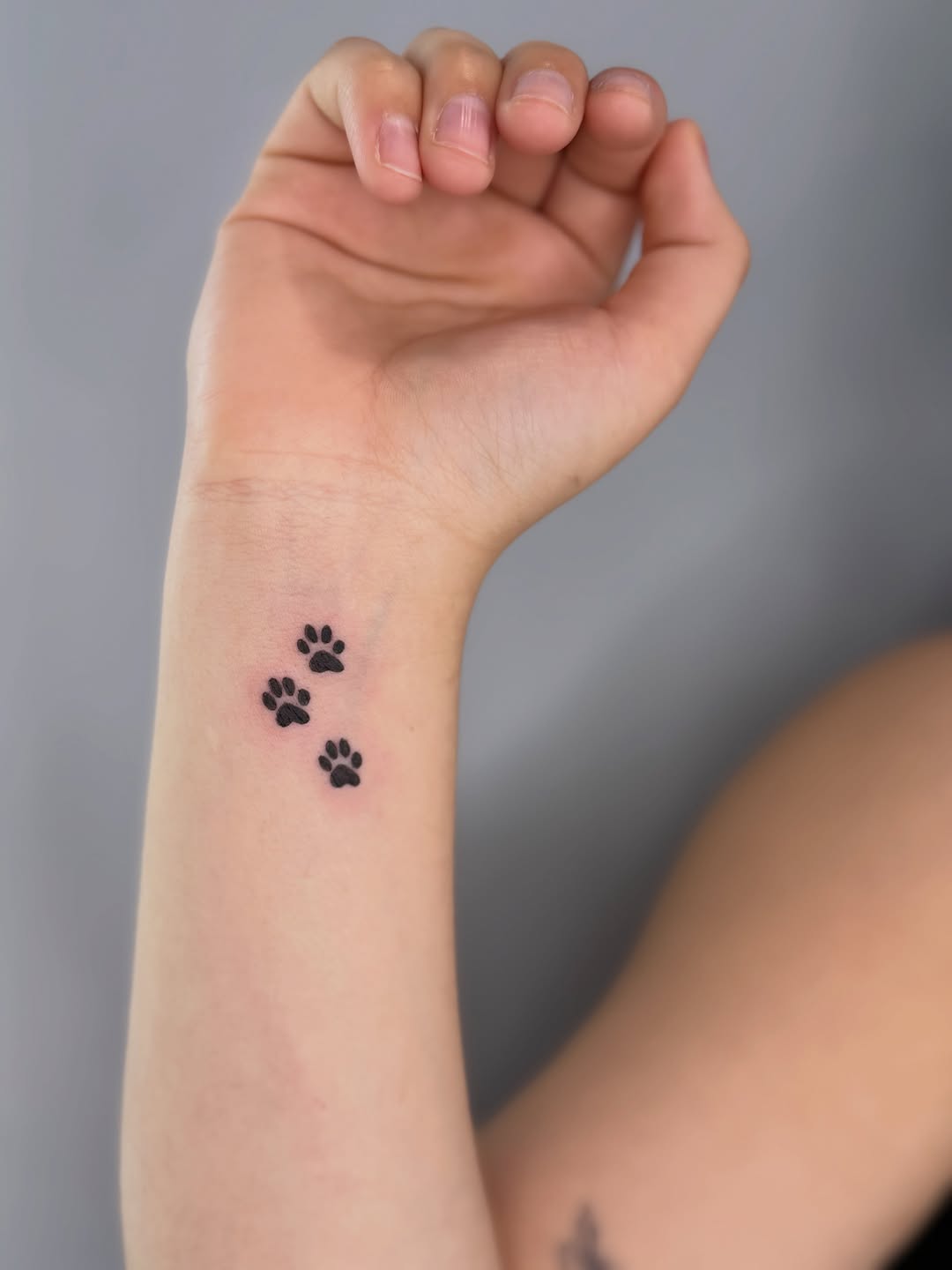 Tattoo by @wellenrodrigues_art — fine_line, minimalist