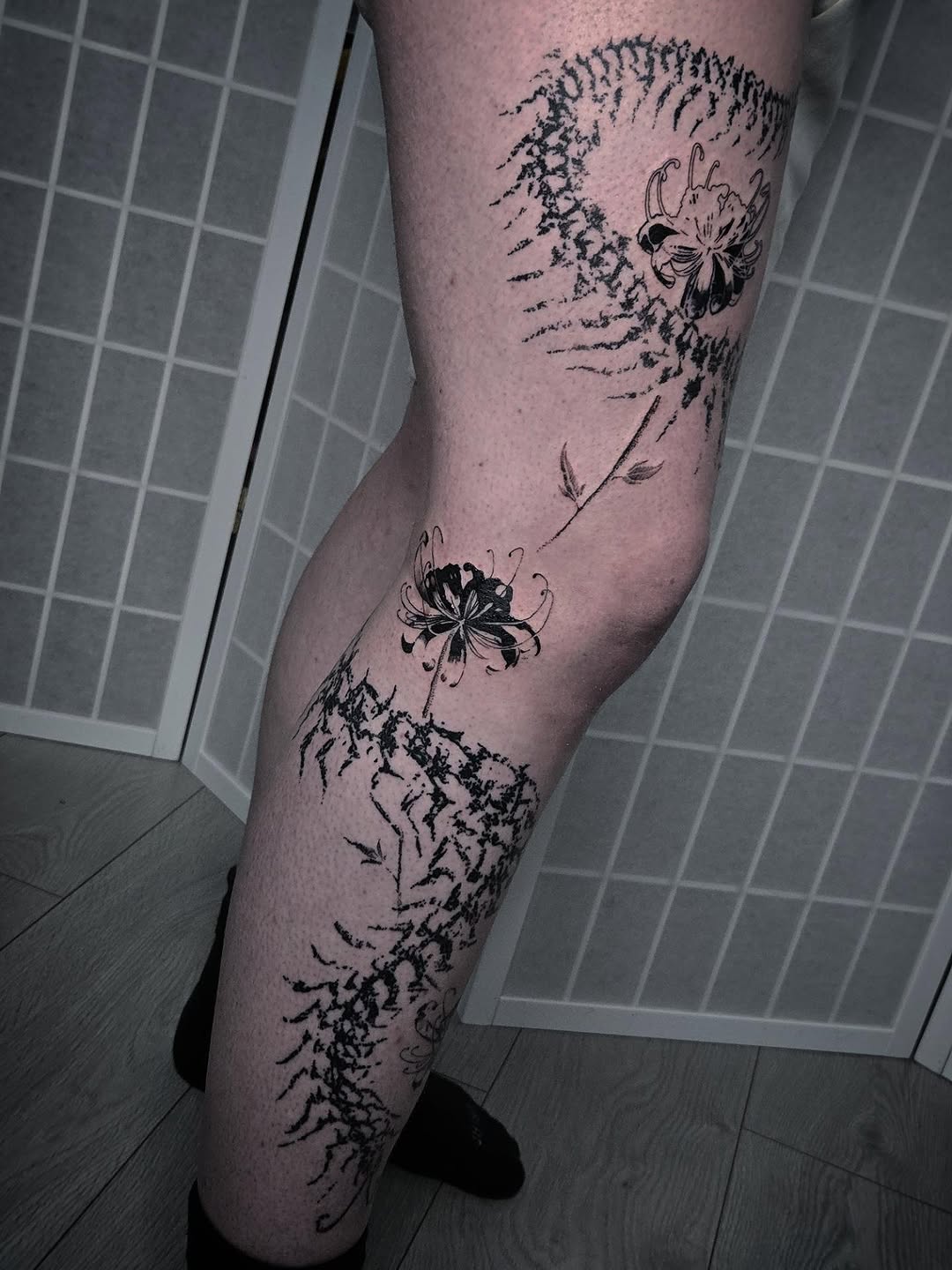 Tattoo by @mach1ne___ β blackwork