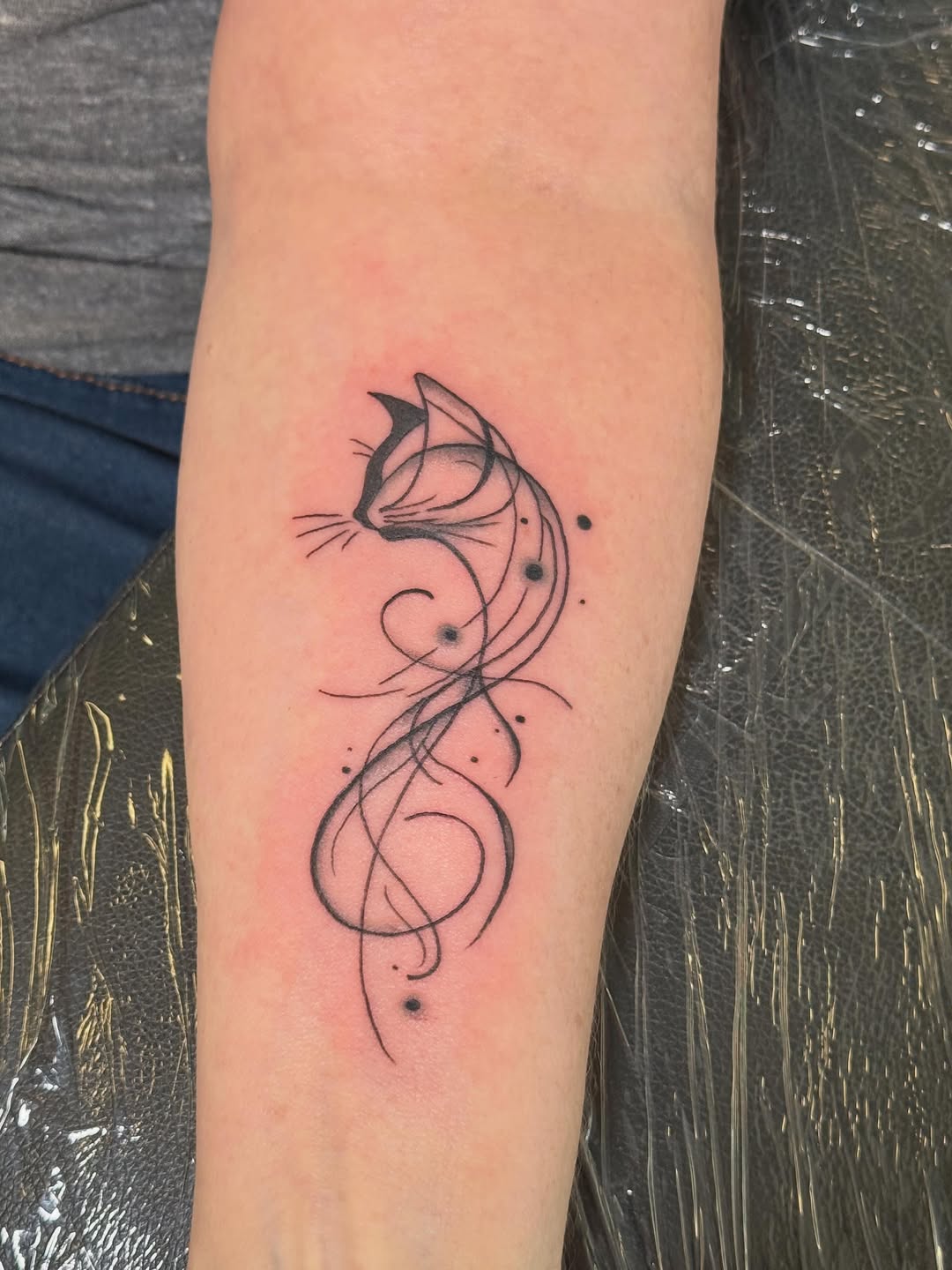 Tattoo by @aj.tattoos.piercings — fine_line, minimalist