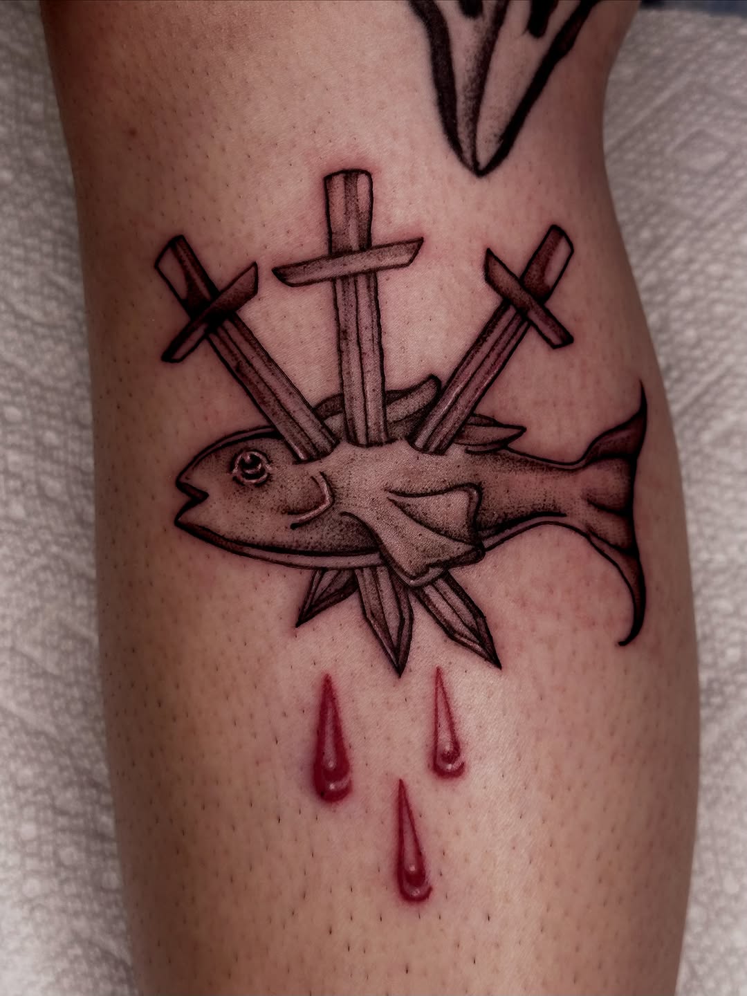 Tattoo by @chronicloving — black_and_grey