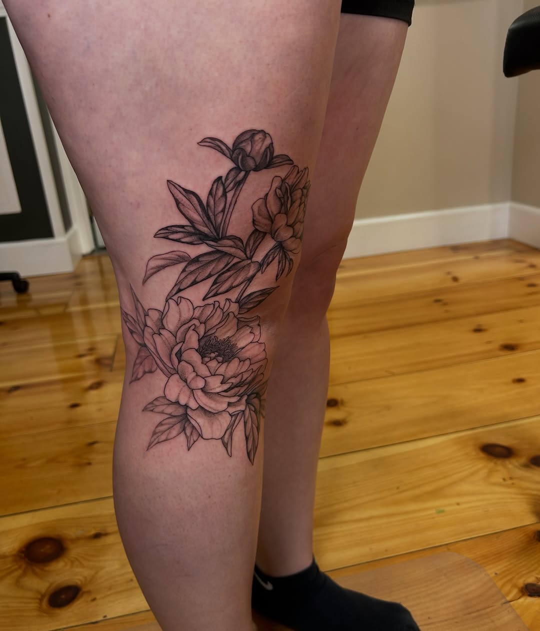 Tattoo by @hayleysavage_tattoo — black_and_grey, fine_line