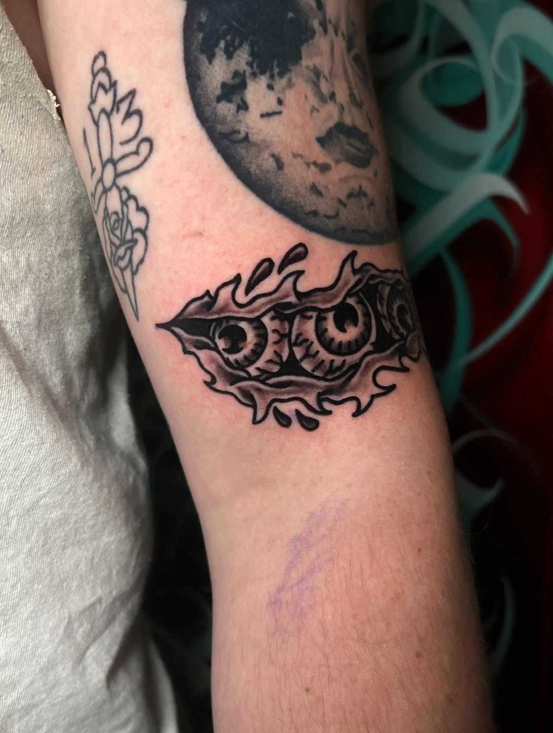 Tattoo by @knucklehead_tattoos — blackwork