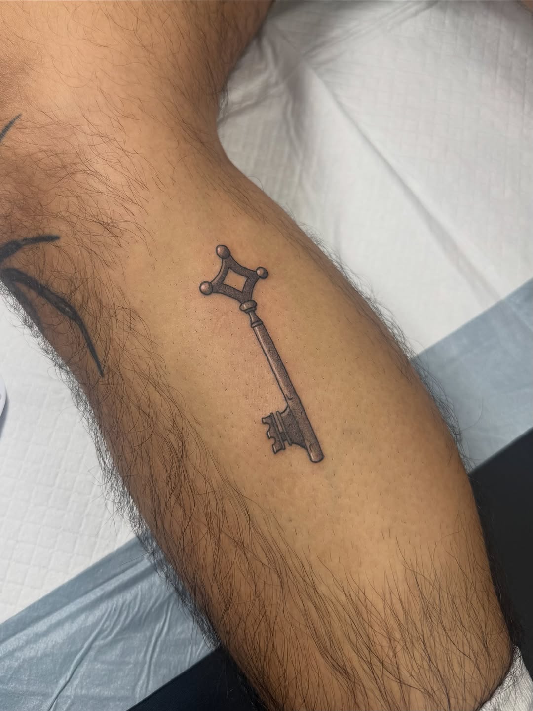 Tattoo by @jojoinkk โ black_and_grey