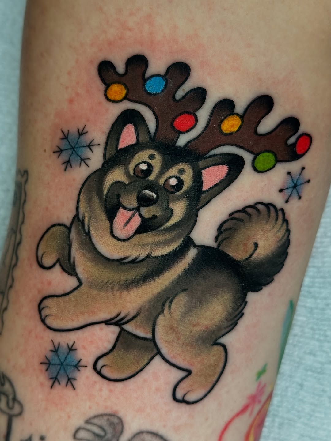 Tattoo by @alyssadaytattoos โ new_school