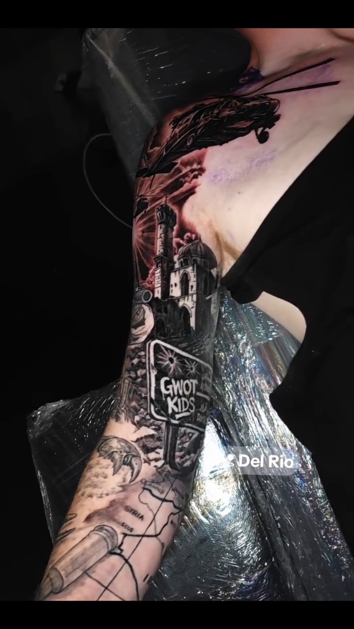 Tattoo by @efrentattoos — black_and_grey, realism