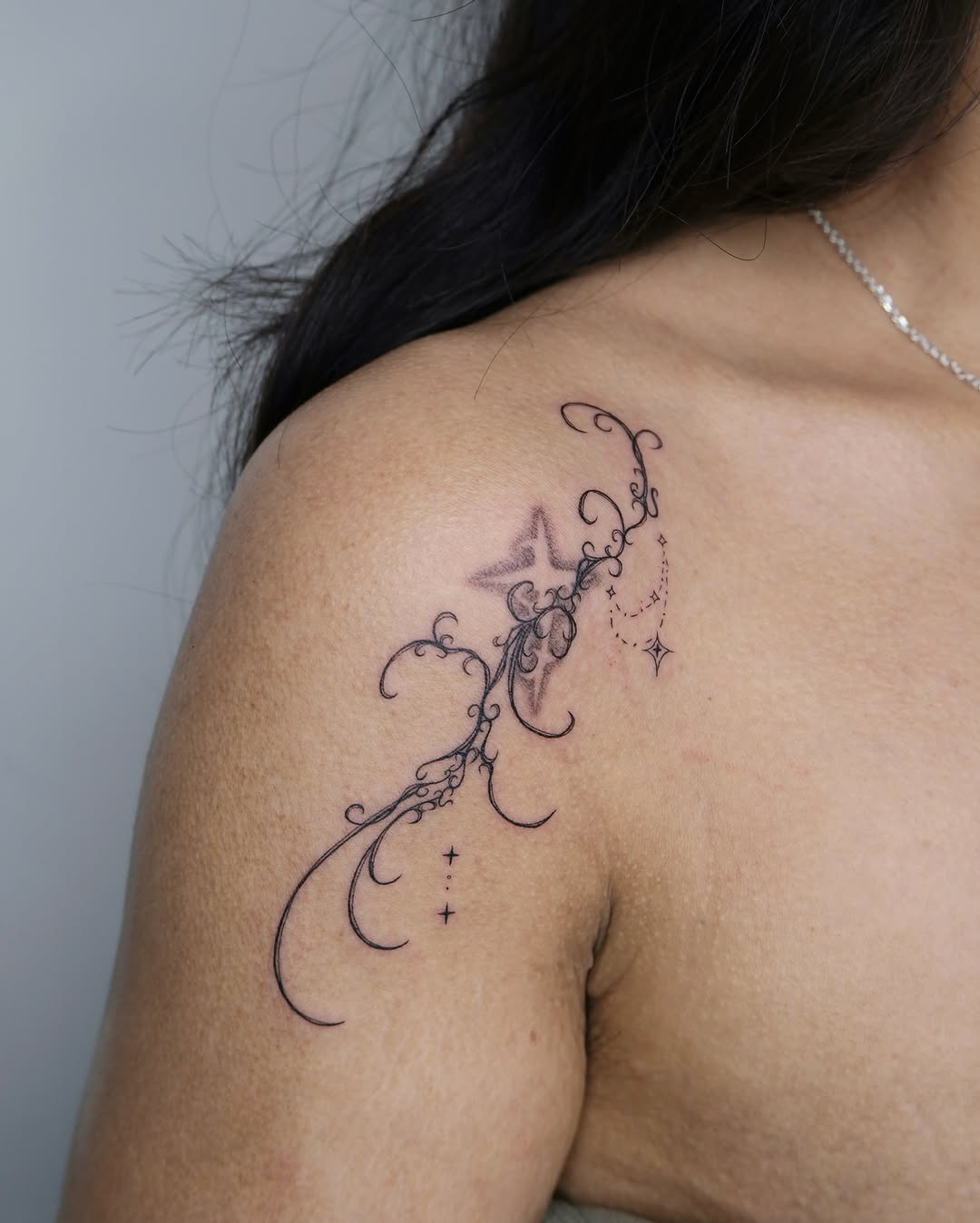 Tattoo by @mu.uutat — fine_line, illustrative