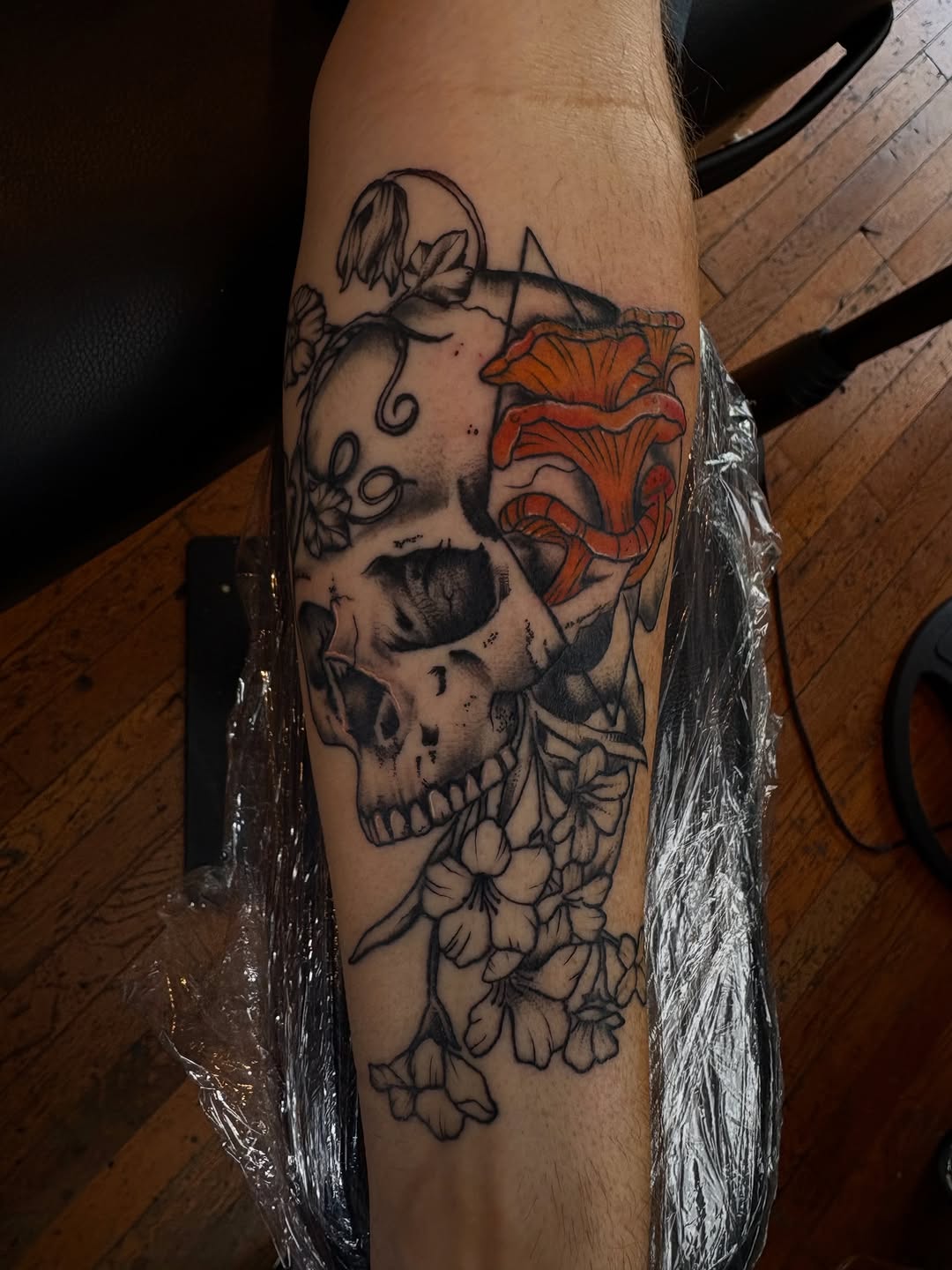 Tattoo by @linzchadwicktattoos β illustrative, black_and_grey