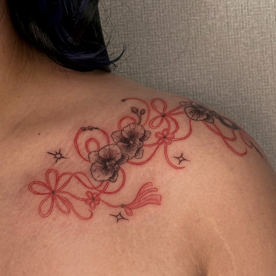 Tattoo by @raeinkz — fine_line, black_and_grey