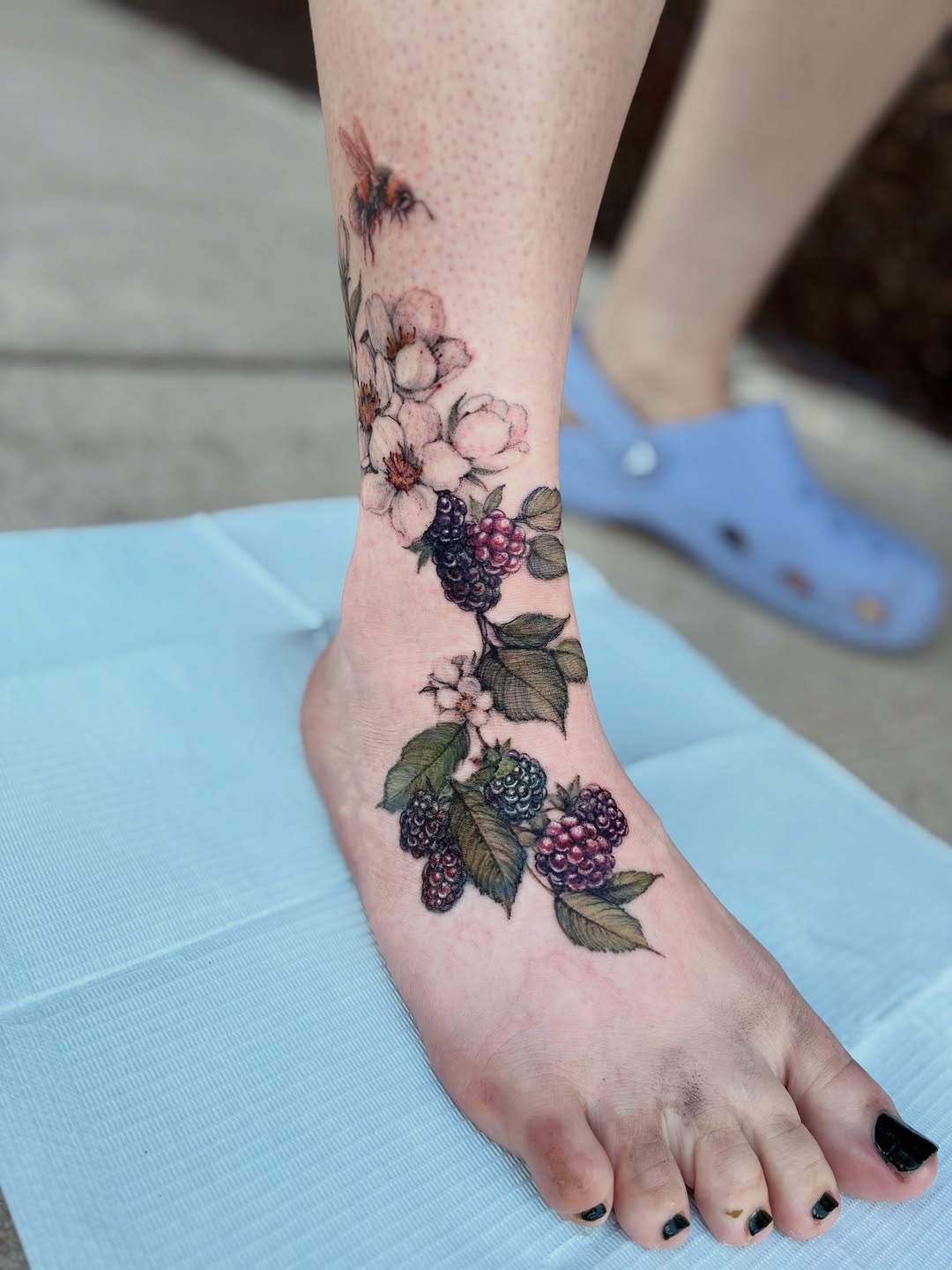 Tattoo by @sarah_spread — realism