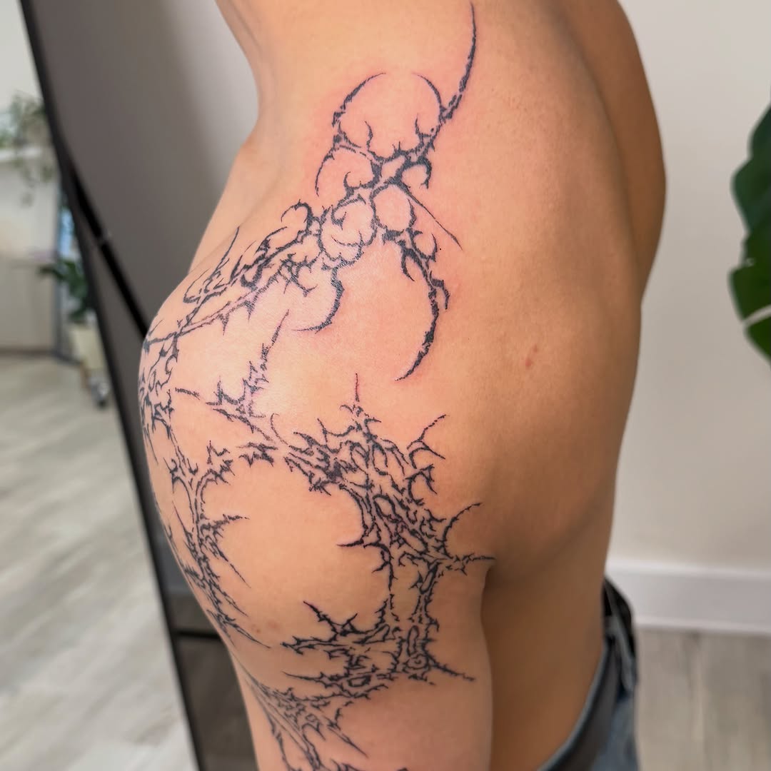 Tattoo by @inkwithd โ blackwork