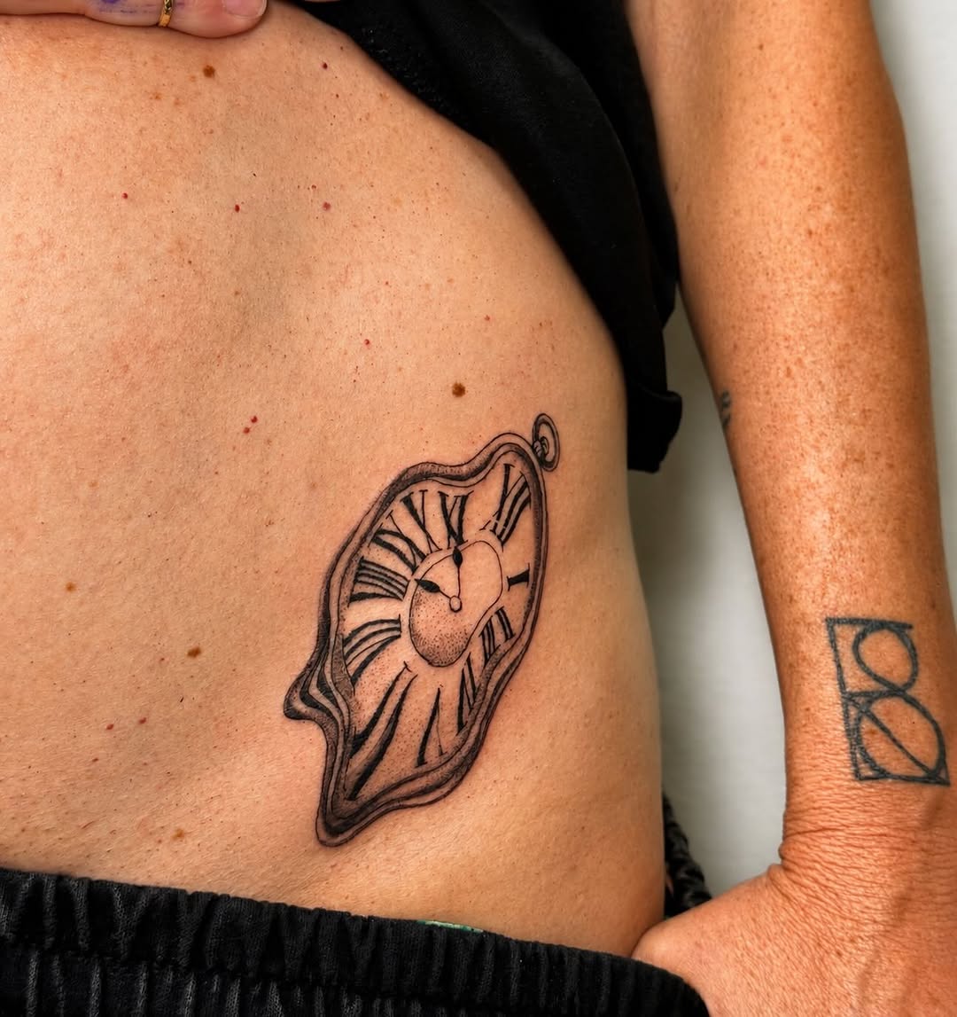 Tattoo by @anastasii.tattoo β illustrative, black_and_grey